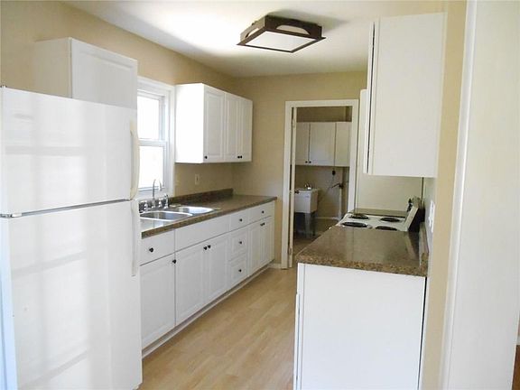 4th image of 204 N Grace Ave