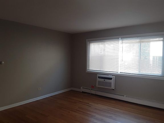 4th image of 741 Mulford St APT 1N