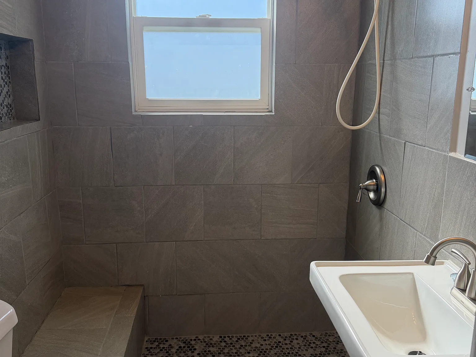 2 bed, 800 sqft, $1,050 — Photo 3