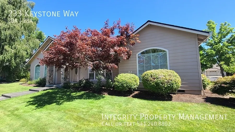 3 bed, 1945 sqft, $2,500 — Photo 2