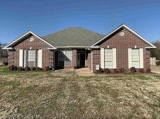 1 Tyler Ln, Hooks, TX 75561