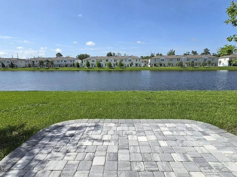 92 Seaport Breeze Rd
