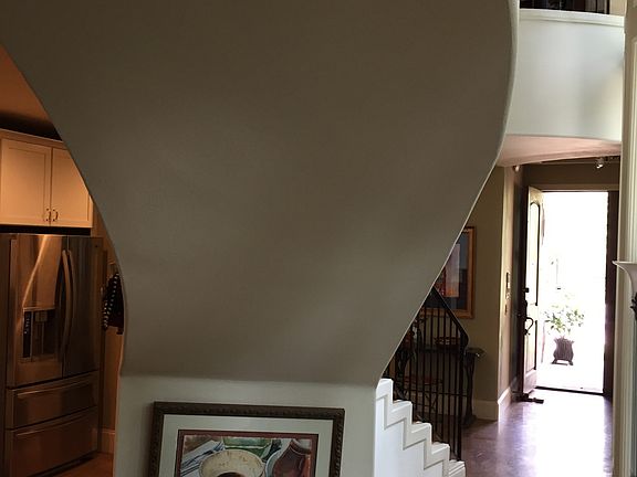 Circular flow around stairs
