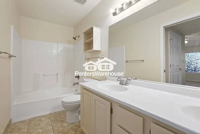 3846 Canyon Ranch Rd #203 — Photo 7