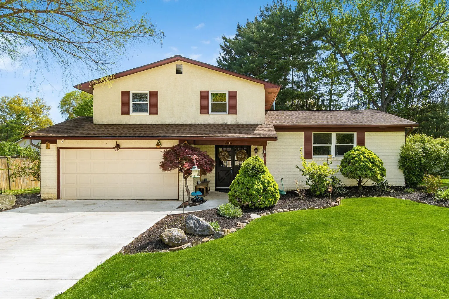 1012 Twilight Dr photo 1