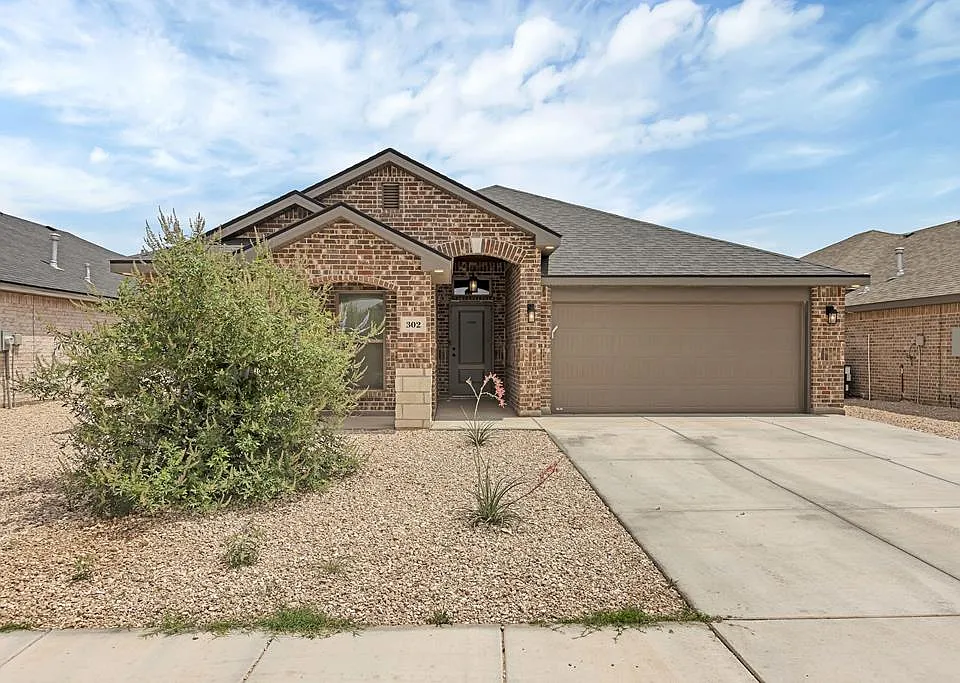 302 Farmstead Ln