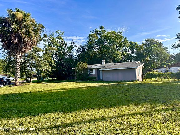 3rd image of 2319 EUDINE Drive W
