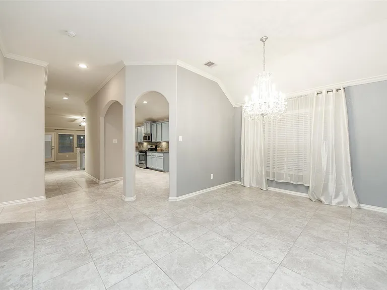 17919 Banbury Green Ln — Photo 7