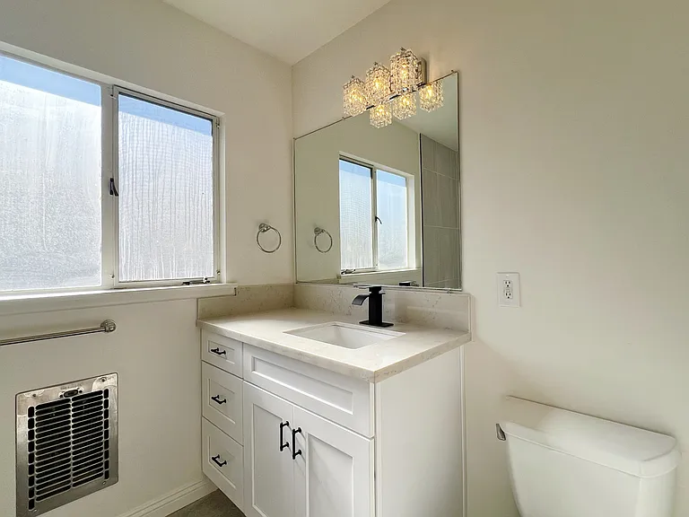 231 S Hudson Ave #15 — Photo 14