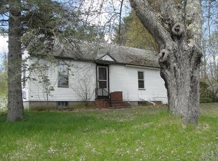 43 Academy Rd, Monmouth, ME 04259