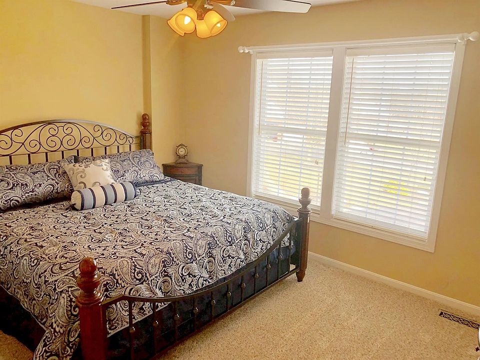 2nd image of 7389 Windsor Meadow Dr