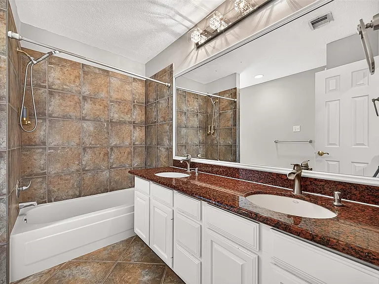 2106 Avenida La Quinta St — Photo 30