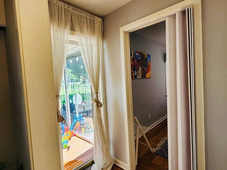 16 Grove St — Photo 7