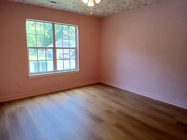 124 Mallard Dr — Photo 6