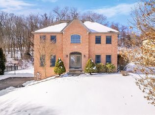 1529 Brimfield Dr, Sewickley, PA 15143