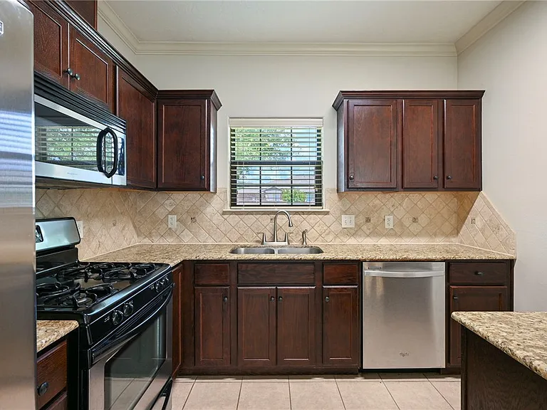 4223 Candace Ct — Photo 7