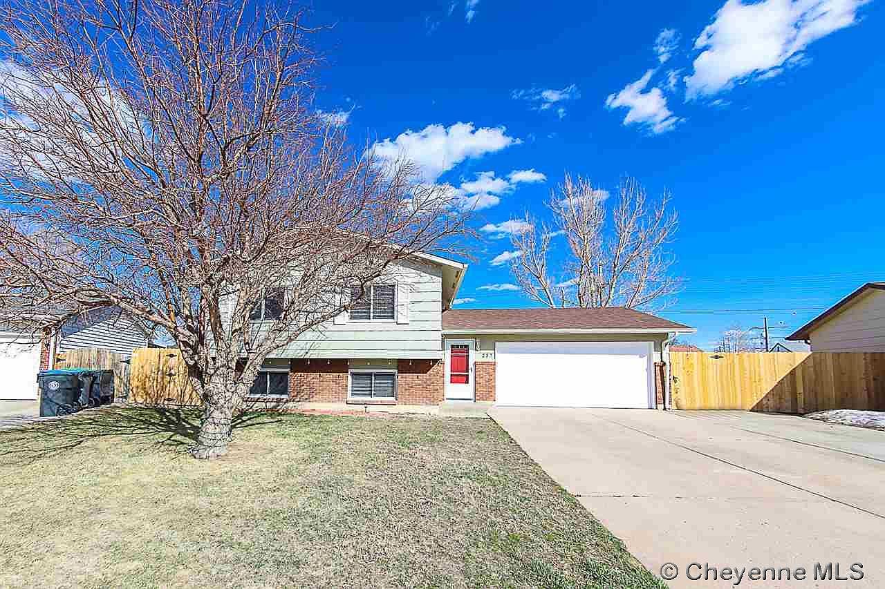 237 Bent Ave Cheyenne Wy 82007 Zillow