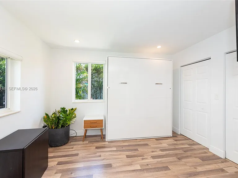 1450 SW 20th Ave — Photo 12
