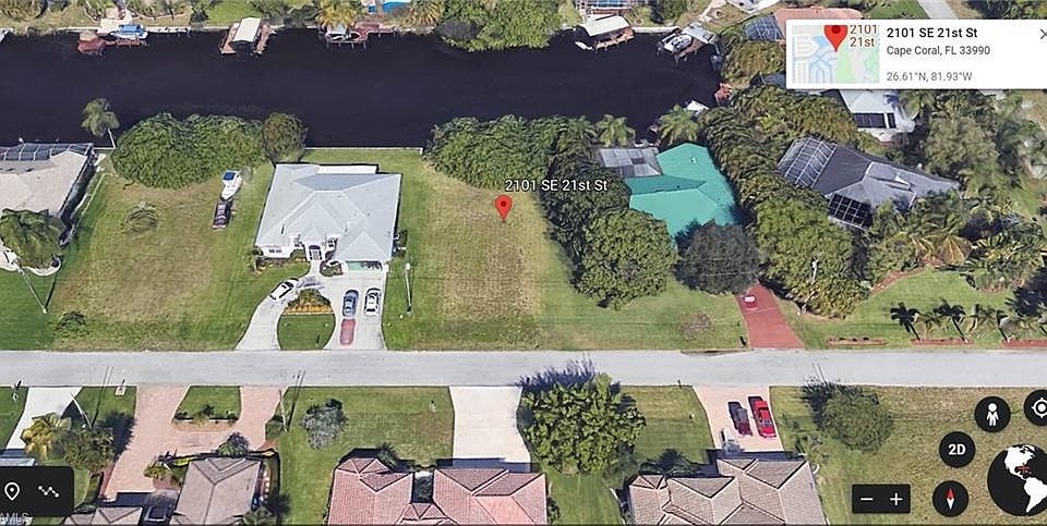 2nd image of 2101 SE 21st St