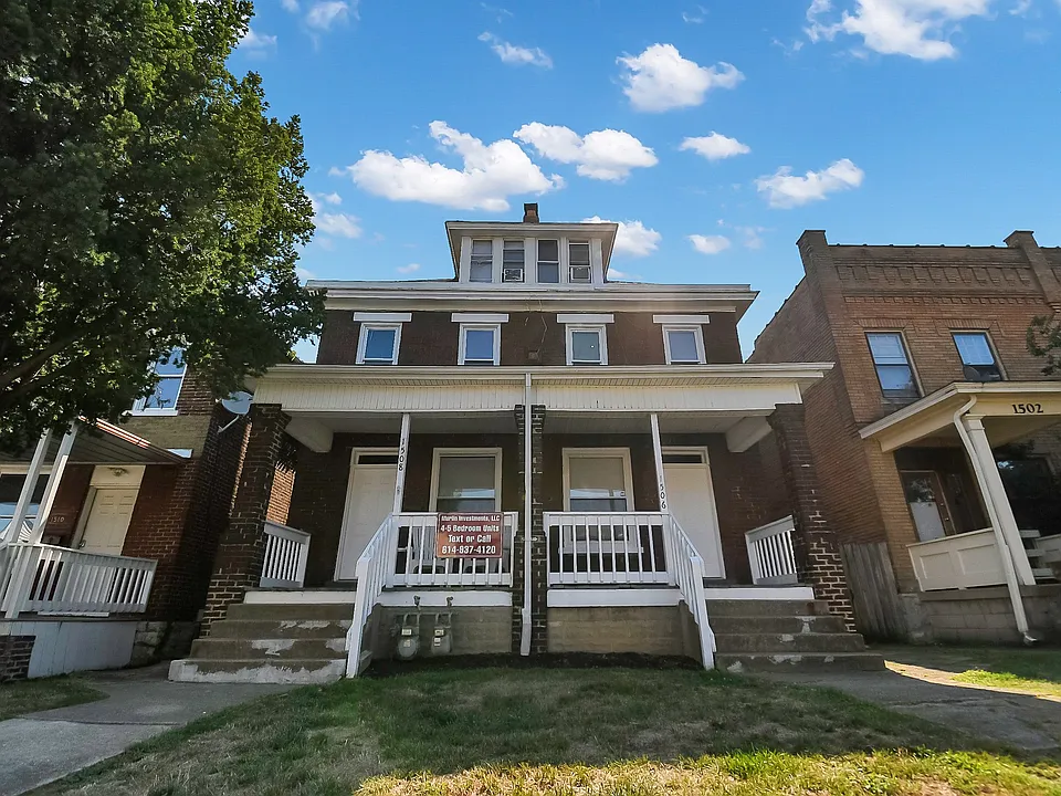 1506 Summit St