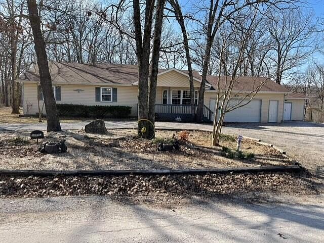 1st image of 289 Bull Run Ln