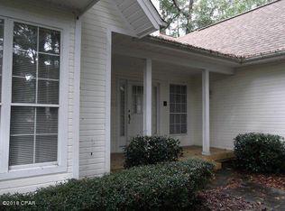 2533 Woods View Dr, Marianna, FL 32446