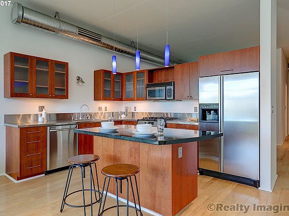 2nd image of 420 NW 11th Ave Unit 709