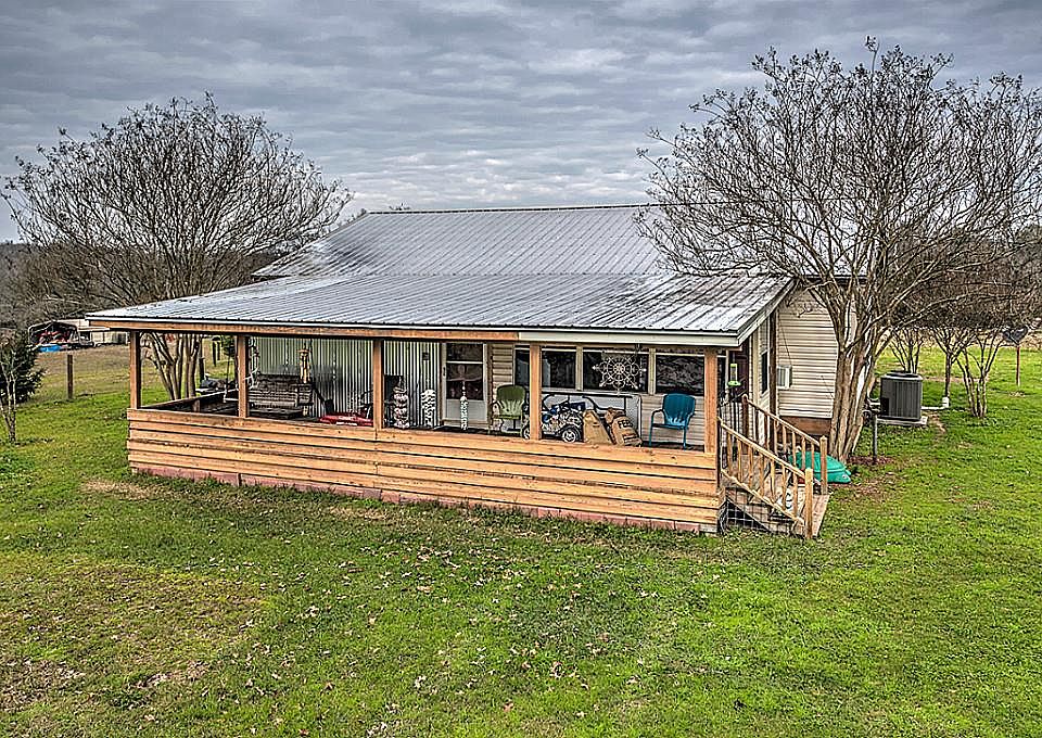 1st image of 3053 Rocky Cir