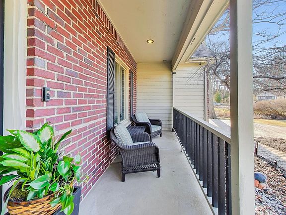 4th image of 42429 N Woodbine Ave