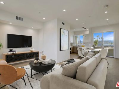 1246 1/2 S Bronson Ave, Los Angeles, CA, 90019