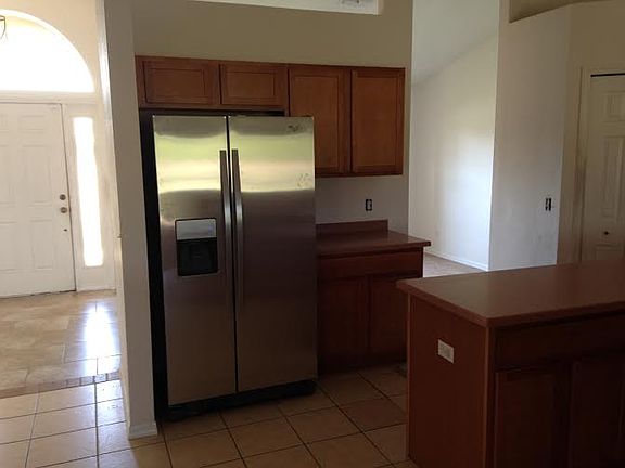5th image of 1823 NE 28th St