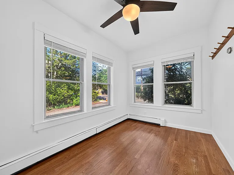 53 Henderson St — Photo 22