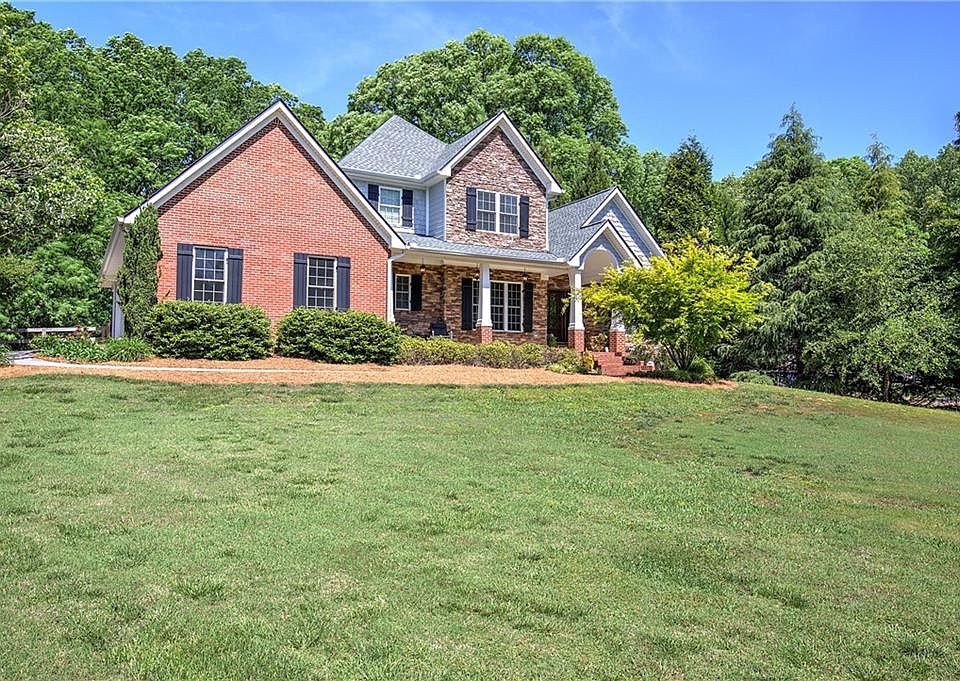 1st image of 41 McClure Dr NW