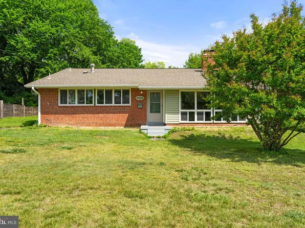 4526 Roundhill Rd, Alexandria, VA 22310