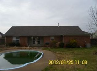 7502 Crystal Dr, Horn Lake, MS 38637