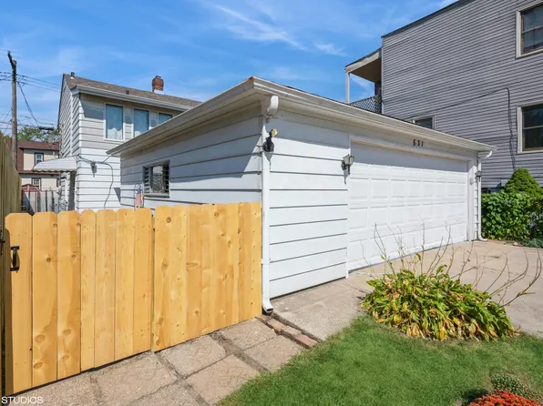 631 Mulberry St, Hammond, IN 46324