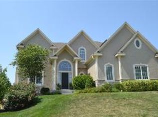 19001 W 98th Ter, Lenexa, KS 66220