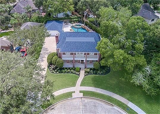 1st image of 1123 Woodland Ct