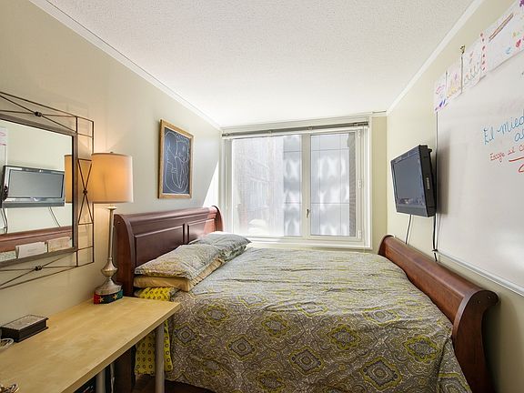 4th image of 322 W 57th St APT 20R