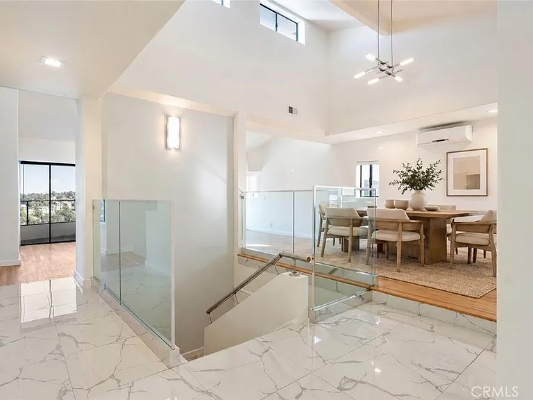 5226 Medina Rd — Photo 12