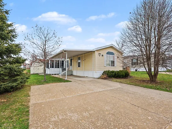 2864 Dornick Dr, Hudsonville, MI 49426