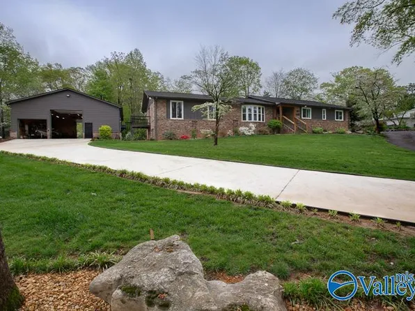 1805 Roseberry Dr, Scottsboro, AL 35769