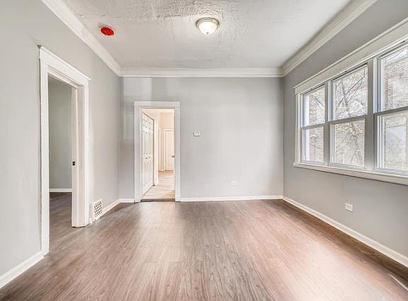 3rd image of 7413 S Evans Ave