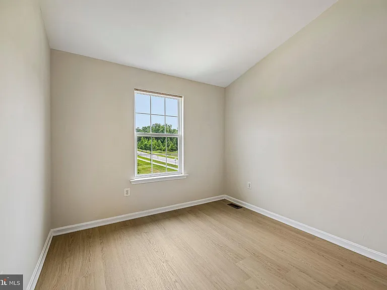 23004 Meadow Mist Rd — Photo 34