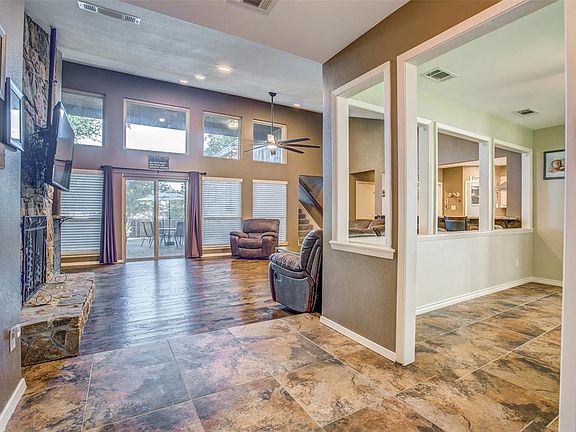 4th image of 303 Russwood Dr