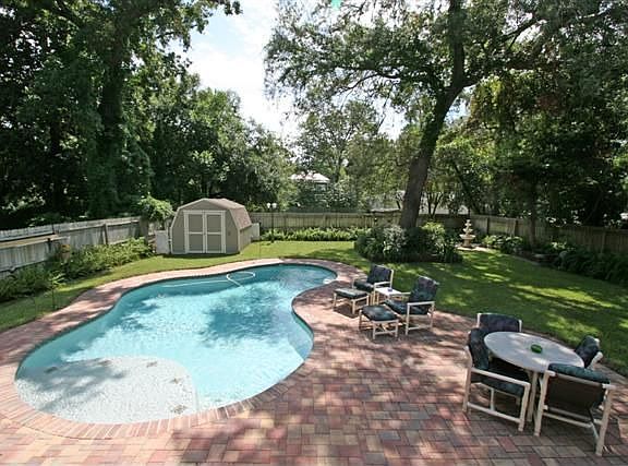 fabulous views of yard