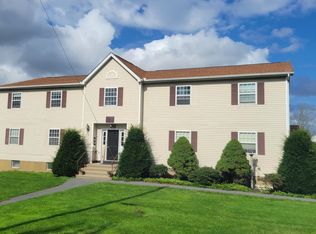 849 Avoy Rd APT 28, Lake Ariel, PA 18436