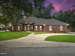 13809 Plano Rd, Ocean Springs, MS 39564