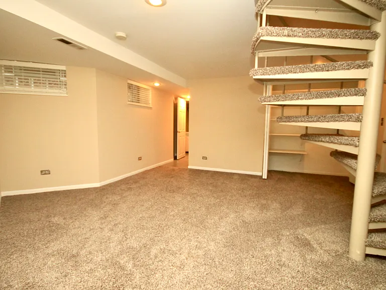 2219 N Clifton Ave #1W — Photo 7