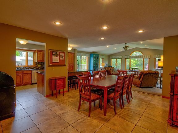 2nd image of 21172 Victory Ln